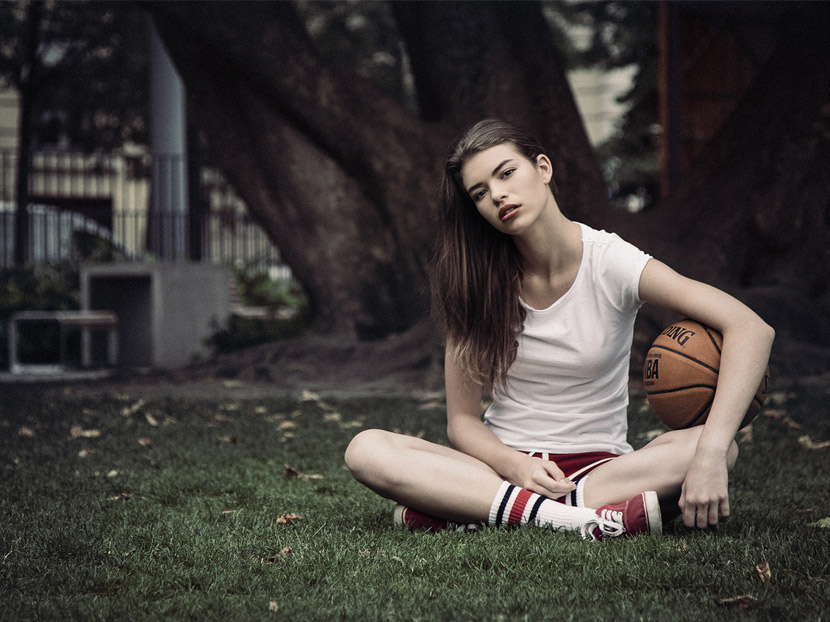 So 70’s (Model: Petra Szanto - Avantage Agency)