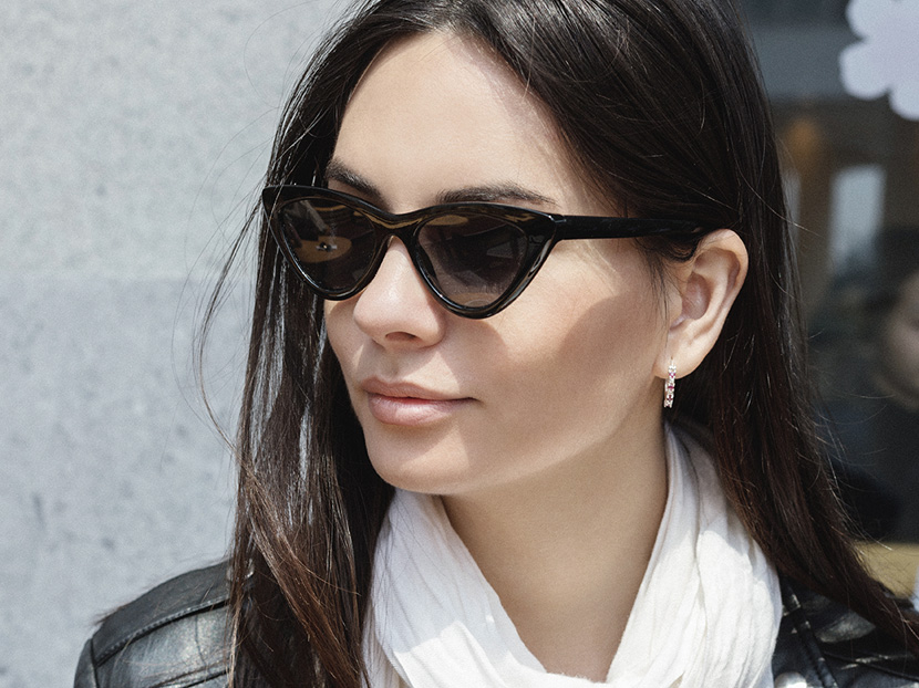 Flora, Starbucks, Tung Chung Station, Hong Kong